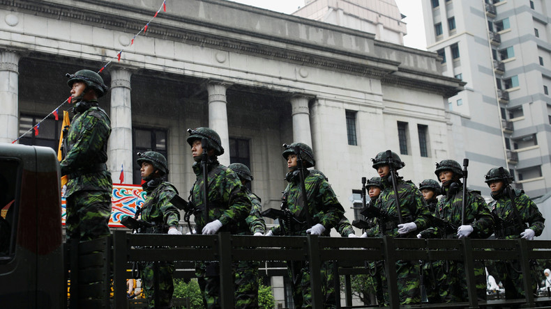 Des soldats devant la représentation US à Taipei : nouveau signe d'un rapprochement USA-Taïwan?