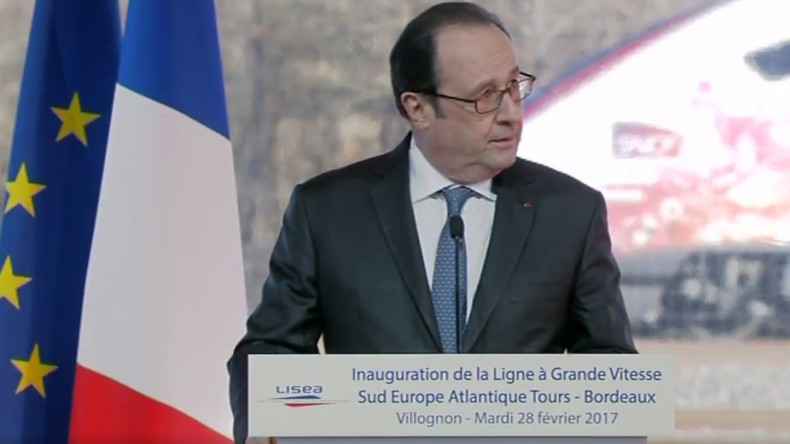 Un tireur d'élite blesse deux civils par erreur lors d'un discours de Hollande en Charente