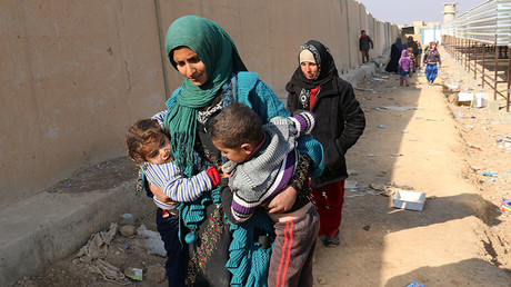 Des Irakiens deplacés dans la région de Makhtab al-Khaled, à 30 kilomètres de Kirkouk.