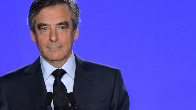 Défense de Fillon : division à droite, exaspération à gauche et embarras au FN
