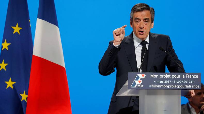 «N’abdiquez pas, ne renoncez jamais !» : Fillon à Aubervilliers face aux militants à reconquérir