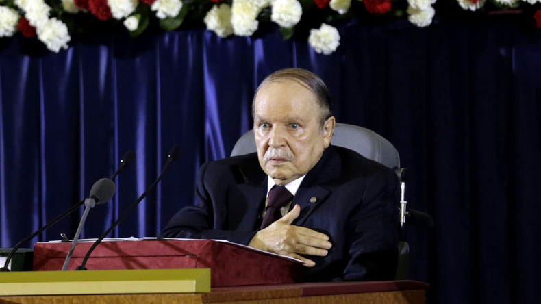 Pour Bouteflika, l’instabilité de ses voisins nourrit «les résidus du terrorisme» en Algérie