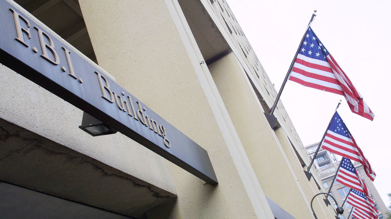 Selon le directeur du FBI, la protection «absolue» de la vie privée n'existe pas