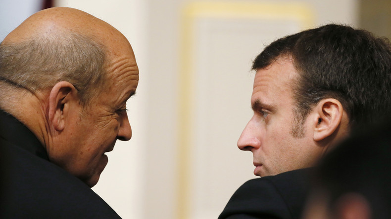 Le ministre de la Défense Jean-Yves Le Drian va soutenir Emmanuel Macron