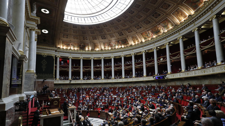 Après Hervé Mariton, Julien Dray plaide pour une augmentation du salaire des députés