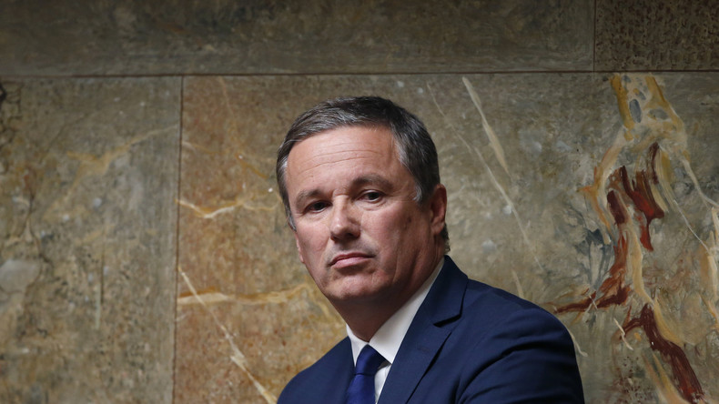 Nicolas Dupont-Aignan, en campagne pour «sauver la France», attaque tous ses rivaux