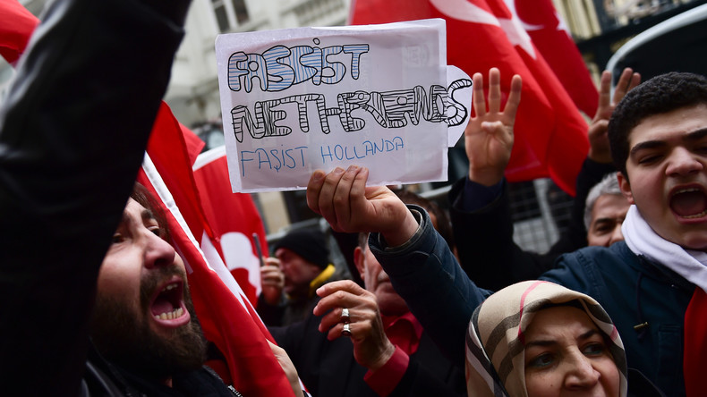 La Turquie suspend ses relations au plus haut niveau avec les Pays-Bas