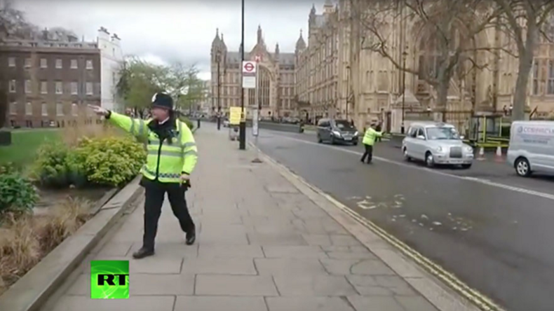 Attentat de Londres : «Mettez-vous à l'abri !», une vidéo montre l'évacuation des civils