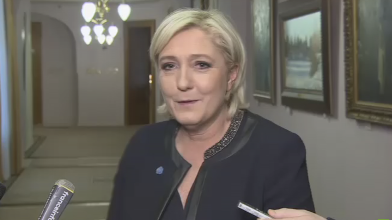 Marine Le Pen : «Je vais laisser Monsieur Fillon se bagarrer avec le président de la République»