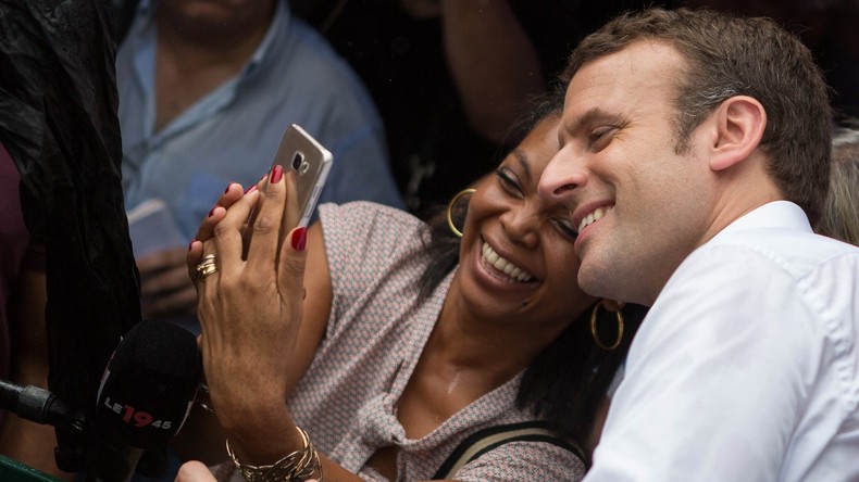 Emmanuel Macron l'assure, il ne parlait pas de la Guyane mais de l'île de Cayenne