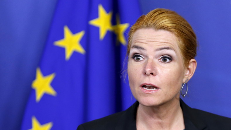 Pour la ministre danoise de l’Intégration, ne pas parler danois, c'est suspect