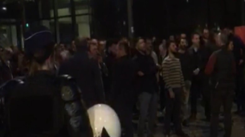 Vives tensions dans les rues de Bruxelles entre militants pro-kurdes et pro-Erdogan (VIDEO)