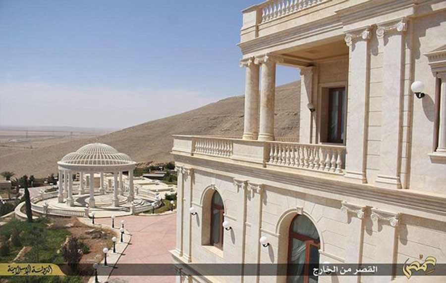 Ancienne propriété présumée du Qatar, un manoir de Daesh a été libéré près de Palmyre (VIDEO)