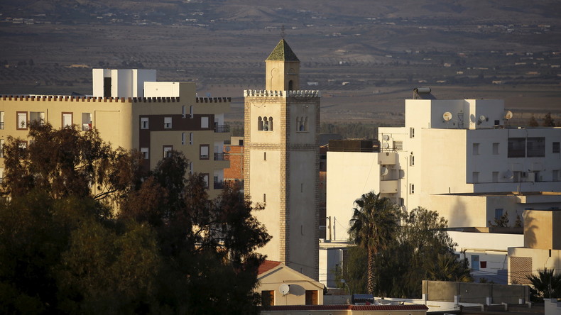 Tunisie : un DJ mixe l’appel à la prière et fait fermer une boîte de nuit, le propriétaire en prison