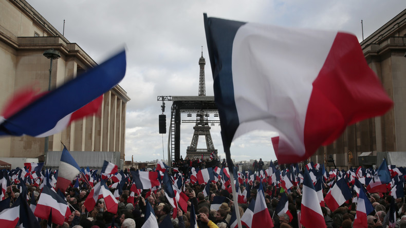 Par crainte du «nationalisme», le CSA ne veut plus de drapeaux tricolores dans les clips de campagne