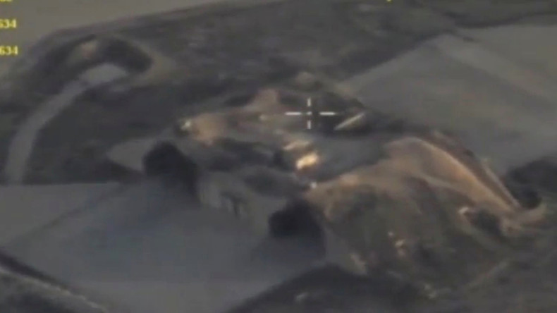 Frappes US sur une base syrienne : des résidents du village voisin racontent (VIDEO)