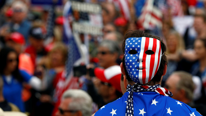 Jean Bricmont : «On s'indigne contre une petite phrase de Trump mais on applaudit ses bombardements»