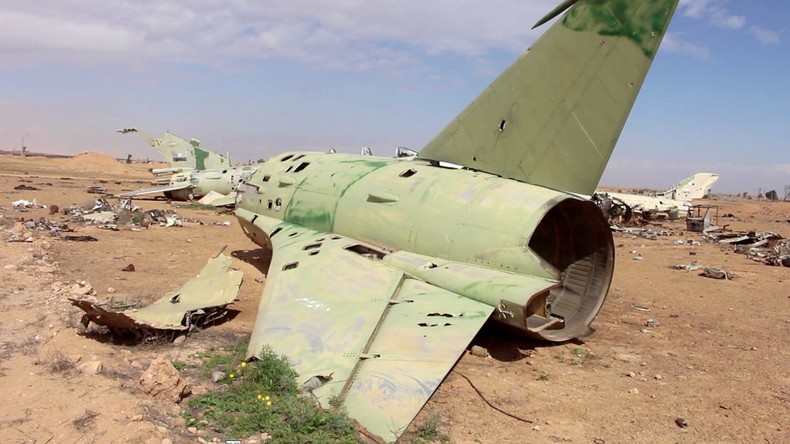 Syrie : images rares de la base aérienne Tabqa reprise aux djihadistes près de Raqqa