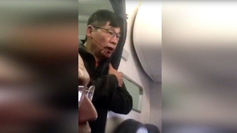 Après l'expulsion violente d'un passager, United Airlines en prend pour son grade sur Twitter