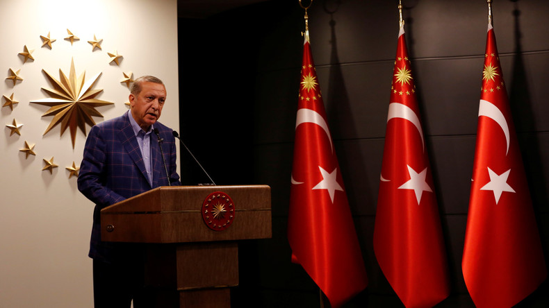 Après la victoire du «oui», la Turquie vient-elle de reconduire Erdogan jusqu'en 2029 ?