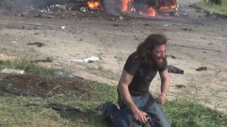 Syrie : la détresse d'un photographe devant l'horreur de l'attaque de Rachidine émeut la toile