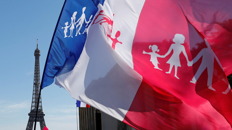 La Manif pour tous appelle à s'opposer à Macron et dénonce son programme «anti-famille»