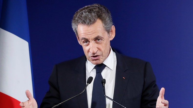 Nicolas Sarkozy annonce qu'il votera pour Emmanuel Macron au second tour