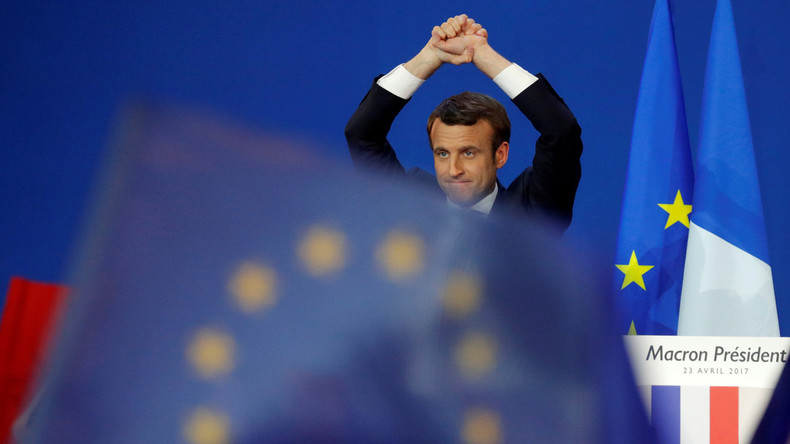 Emmanuel Macron : «Les deux grands partis ne peuvent plus structurer la vie politique»