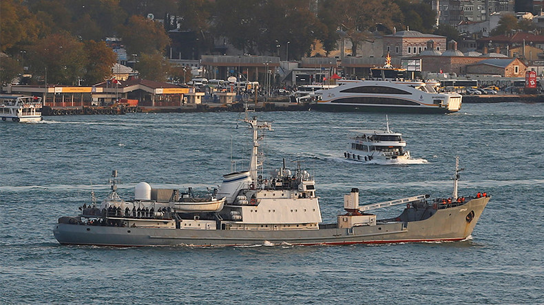 Un navire de reconnaissance russe coule après une collision en mer Noire, l'équipage sain et sauf