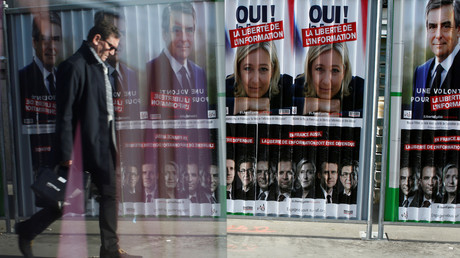 Les affiches de la campagne des candidats à le présidentielle française Marine Le Pen et François Fillon. 