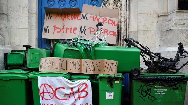 Trois lycéens engagés contre le FN mis en examen pour avoir fabriqué des bouteilles explosives