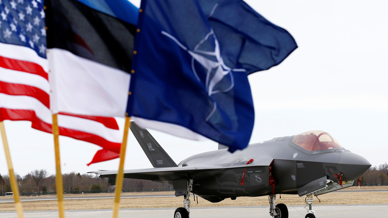 Le chef militaire de l'OTAN en Europe demande l'envoi de blindés américains supplémentaires