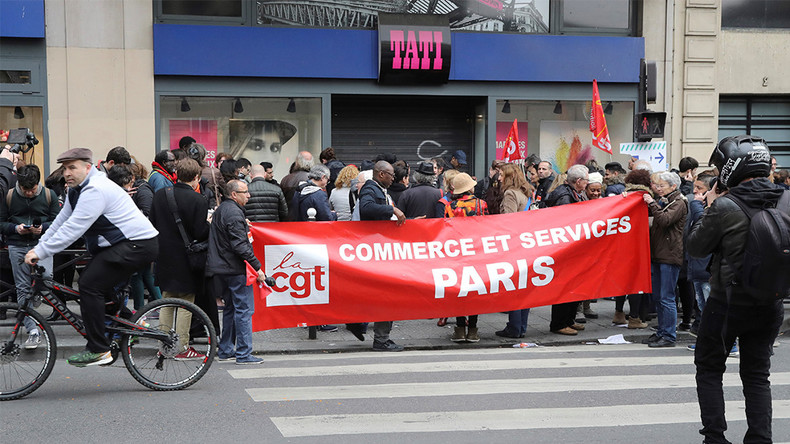 Les magasins Tati placés en redressement judiciaire, les salariés inquiets pour leur avenir (IMAGES)