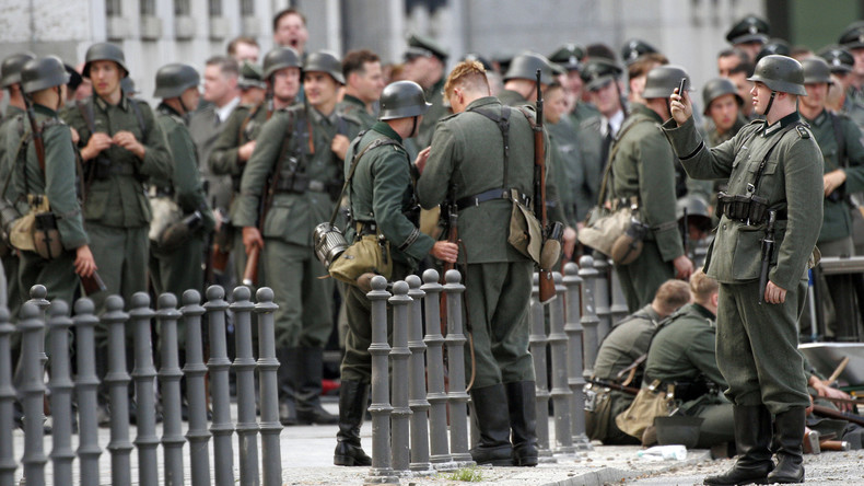 Allemagne : inspection générale des casernes militaires après la découverte de symboles nazis