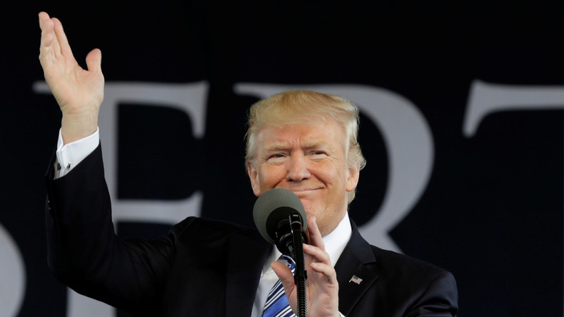 «We» : en deux lettres Donald Trump met Twitter en ébullition