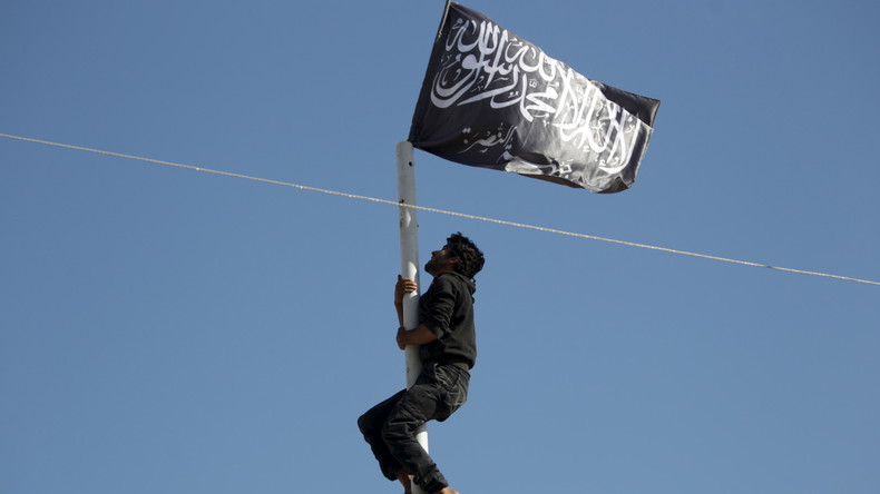«La démocratie est la religion de l'Occident» : un reportage lève le voile sur les rebelles d'Idlib