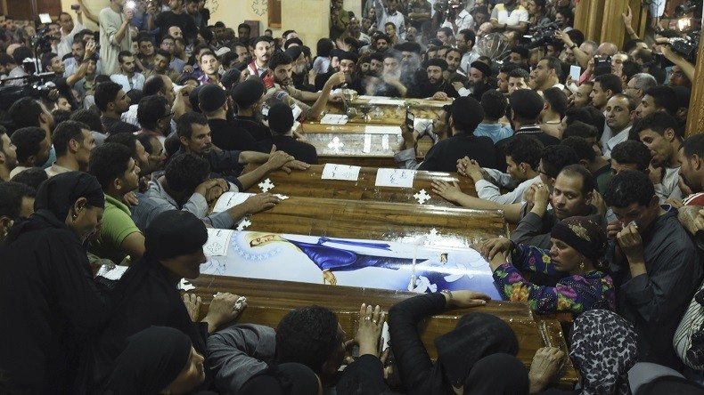 Daesh revendique la fusillade qui a tué des dizaines de chrétiens coptes en Egypte