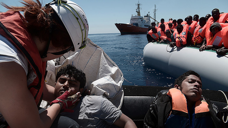 «L’Occident exploite l’Afrique» : un homme interrompt une minute de silence pour les migrants morts