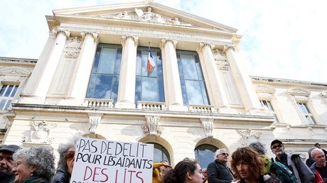Manifestation de soutiens à l'accueil des migrants devant le tribunal de Nice en 2016