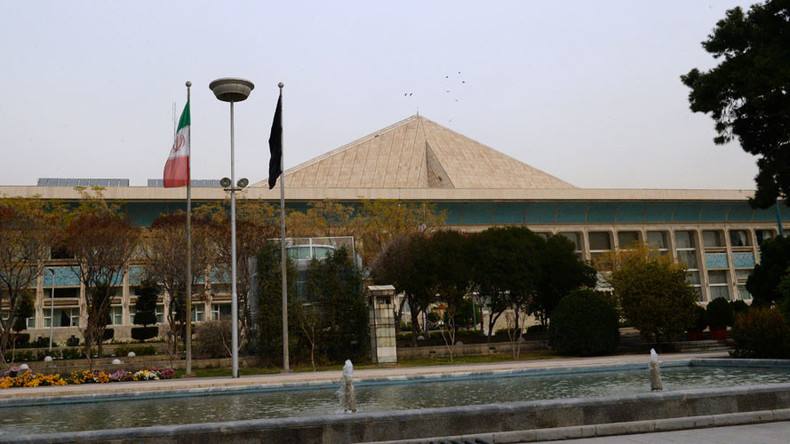Iran : attaques terroristes revendiquées par Daesh contre le Parlement et le mausolée de Khomeiny