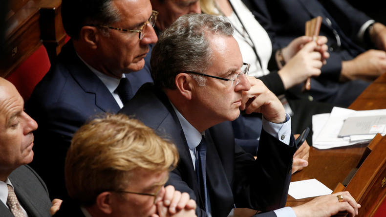 De nouvelles faveurs présumées accordées à la compagne de Richard Ferrand révélées par le Canard