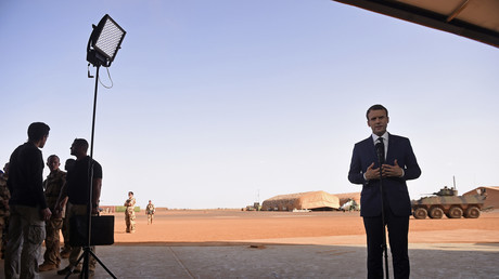 Emmanuel Macron lors de son déplacement au Mali