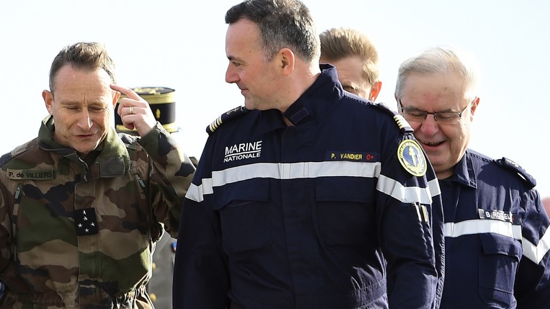 Qui est Pierre de Villiers, ce militaire fan de foot et fervent défenseur du budget de l'armée ?