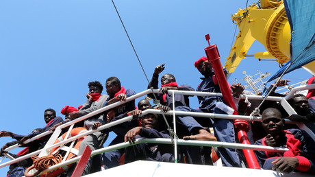 Des migrants secourus en mer Méditerranée