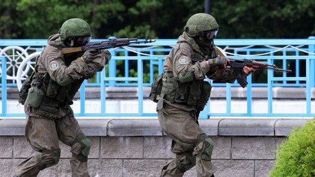 Des militaires russes pendant des exercices conjoints avec l'armée biélorusse, en Biélorussie