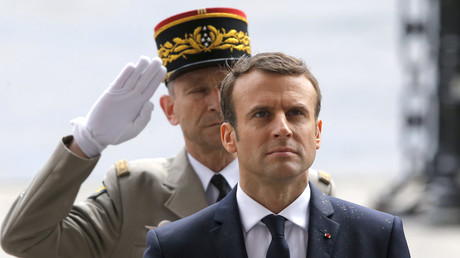 Le chef d'état-major des armées Pierre de Villiers et Emmanuel Macron, ici en mai 2017, photo ©Michel Euler / POOL / AFP