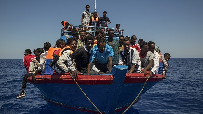 L'Italie saisit le bateau d'une ONG accusée de favoriser l'immigration illégale