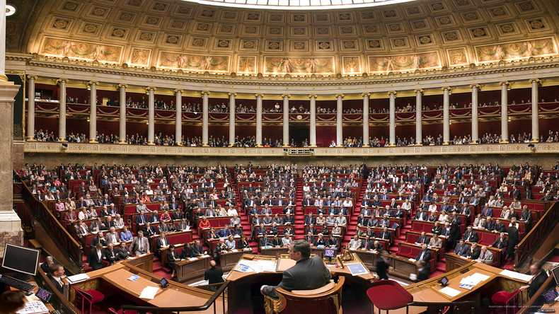«On nous impose un devoir de silence» : un député LREM justifie son absentéisme