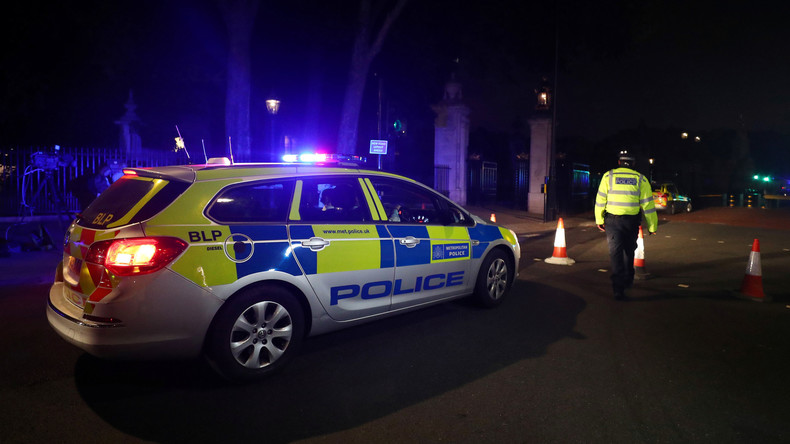 Royaume-Uni : deux policiers blessés après une attaque au couteau devant Buckingham Palace