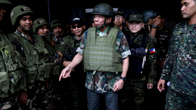 «Fille de p*te !» : Duterte incendie une représentante française de l'ONU, Paris hausse le ton